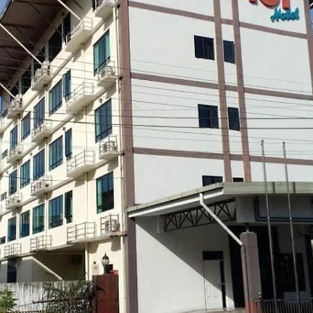 101 Hotel Miri Exterior photo