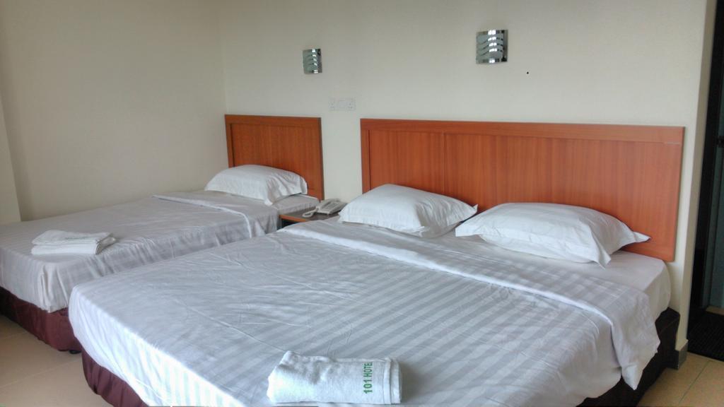 101 Hotel Miri Room photo