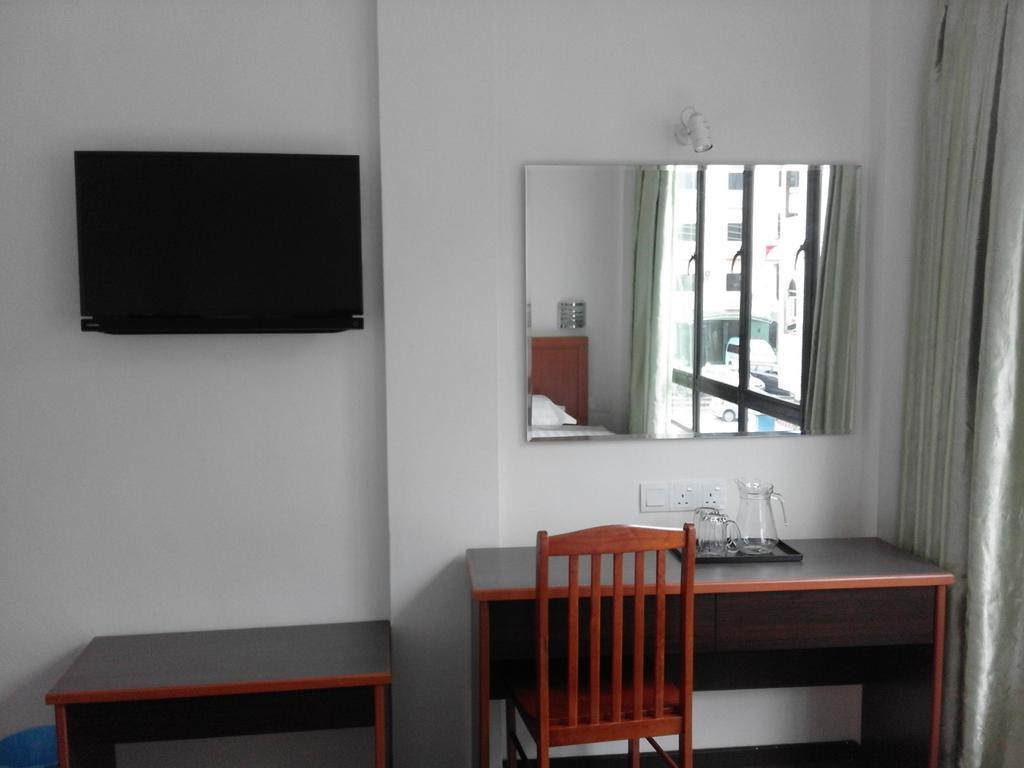 101 Hotel Miri Room photo
