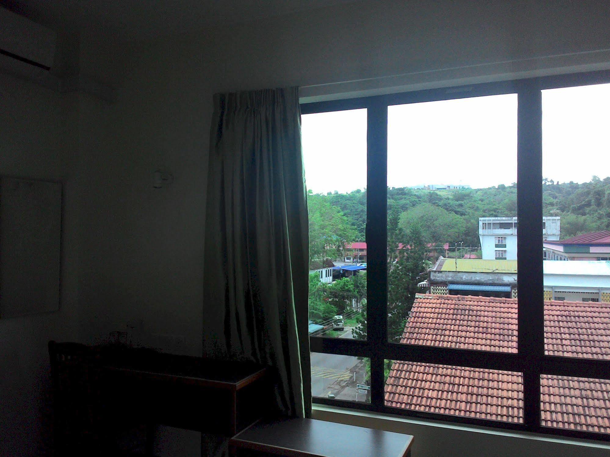 101 Hotel Miri Exterior photo